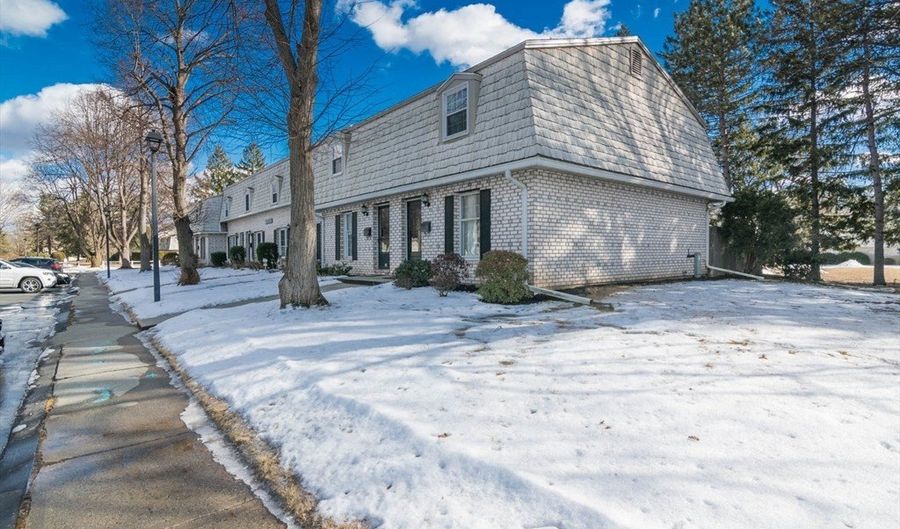 58 Corey Colonial 58, Agawam, MA 01001 - 2 Beds, 2 Bath