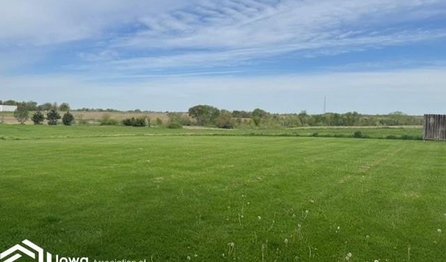 725 N E St, Albia, IA 52531 - 4 Beds, 3 Bath