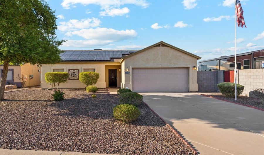 9382 W TINAJAS Dr, Arizona City, AZ 85123 - 3 Beds, 2 Bath