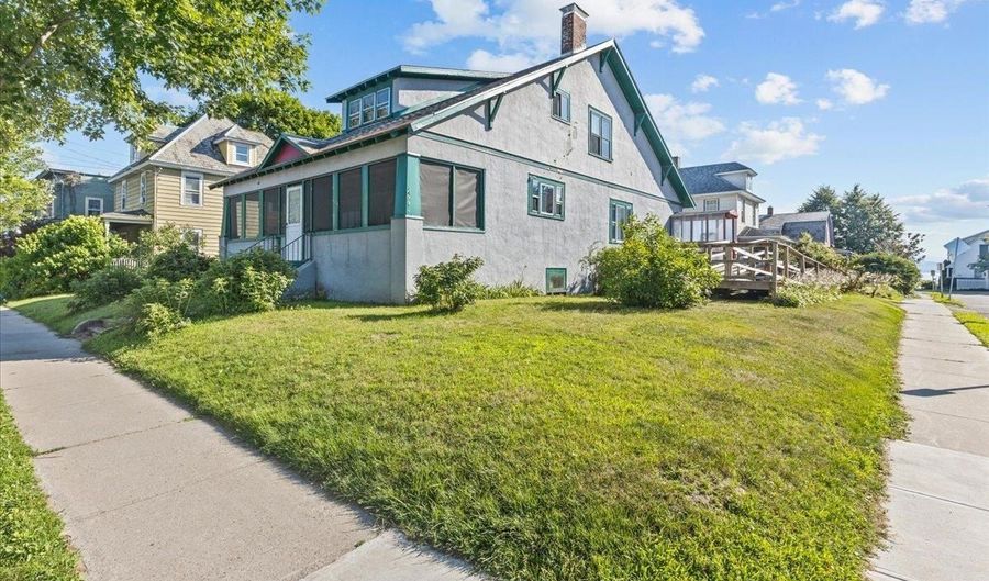 227 North Ave, Burlington, VT 05401 - 5 Beds, 3 Bath