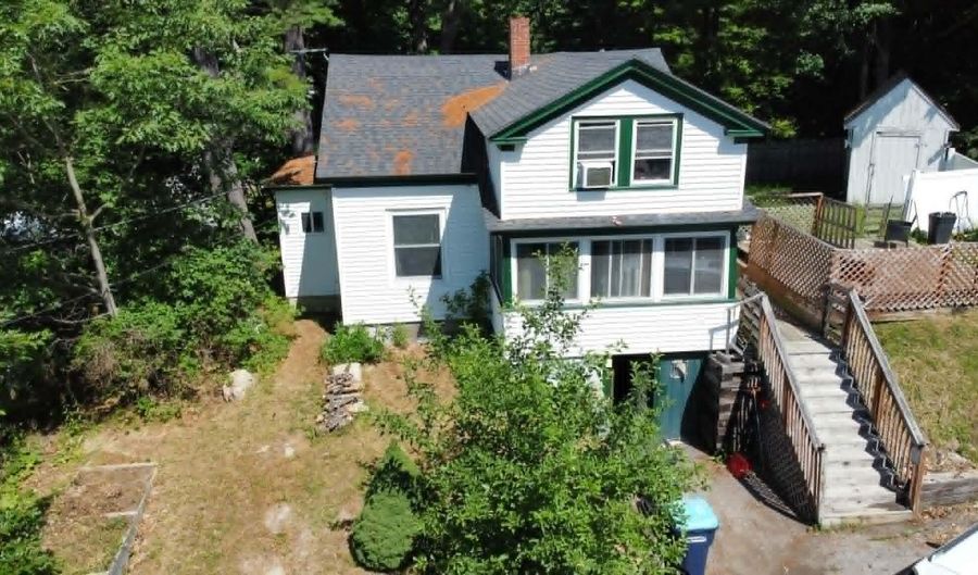 403 Summer St, Auburn, ME 04210 - 3 Beds, 2 Bath