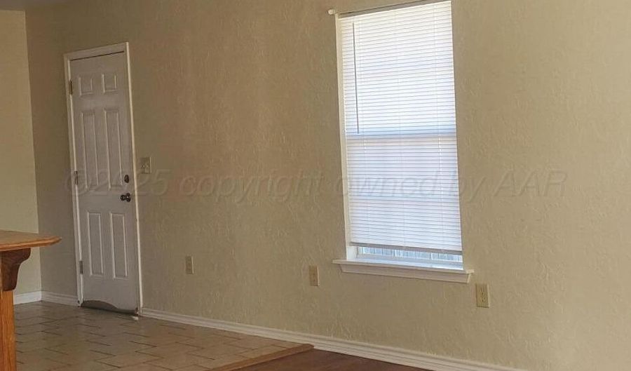 400 S FAIRMONT St, Amarillo, TX 79106 - 3 Beds, 2 Bath