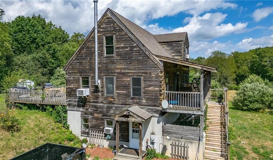 460 Hammet Rd, Coventry, RI 02816 - 3 Beds, 2 Bath