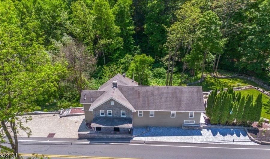 1856 Rt565, Alloway, NJ 07418 - 4 Beds, 1 Bath
