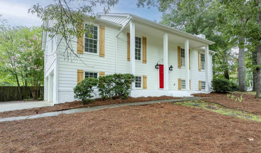 641 OLDE TOWNE Ln, Alabaster, AL 35007 - 4 Beds, 3 Bath