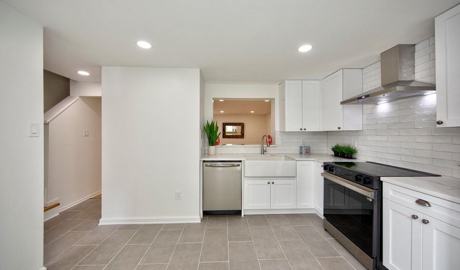 342 LOGAN Ct, Abingdon, MD 21009 - 3 Beds, 3 Bath