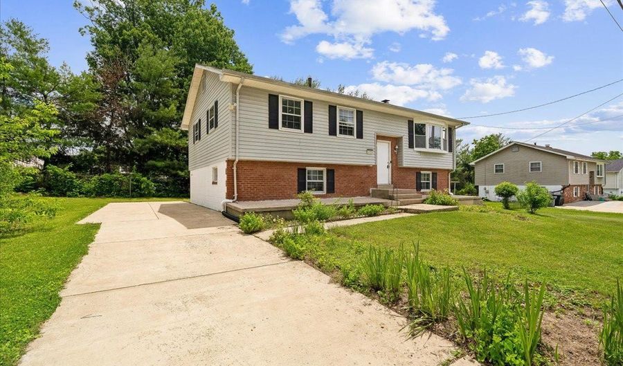 11705 BATTERSEA Dr, Beltsville, MD 20705 - 5 Beds, 3 Bath