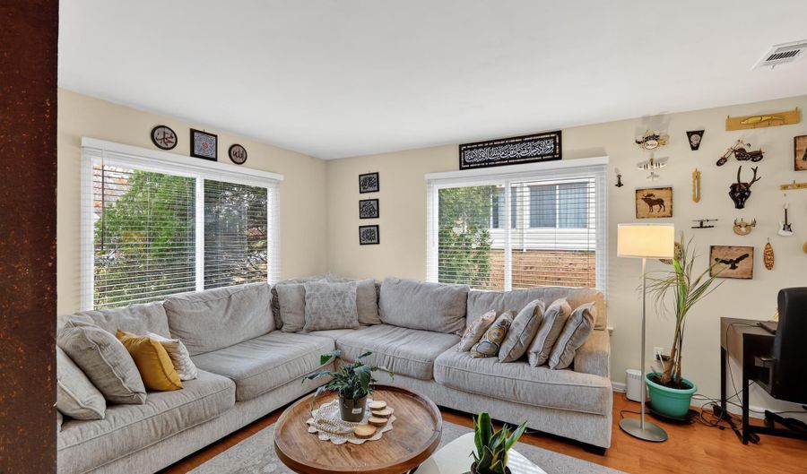 15907 PEACH WALKER Dr, Bowie, MD 20716 - 3 Beds, 2 Bath