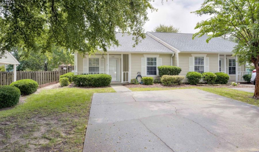 308 Merlot Pl, Aiken, SC 29803 - 2 Beds, 2 Bath