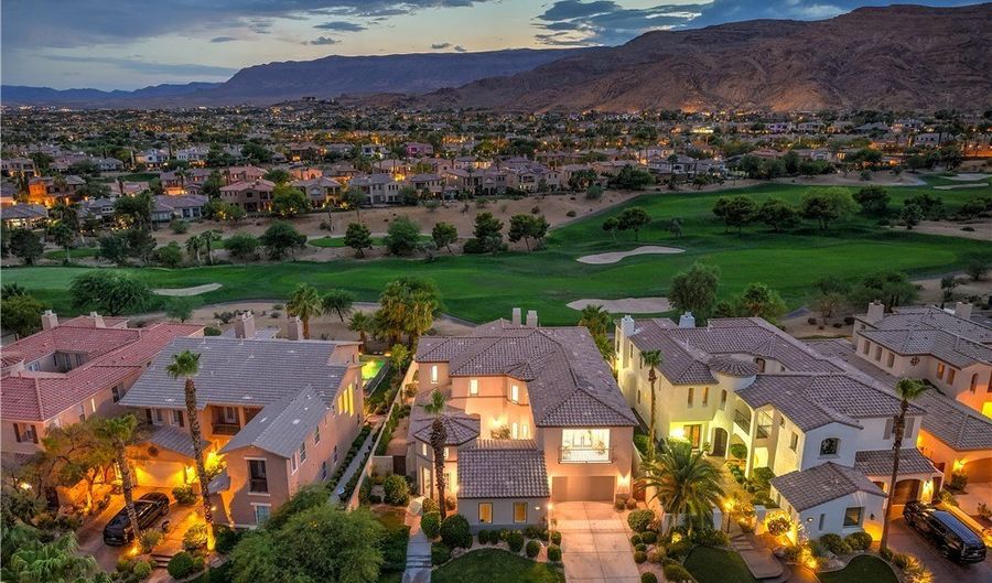 2571 Red Springs Dr, Las Vegas, NV 89135 - 4 Beds, 5 Bath
