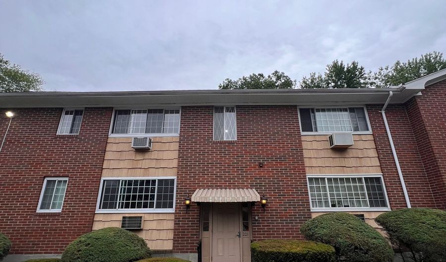 205 Bretton St D11, Bridgeport, CT 06606 - 1 Beds, 1 Bath