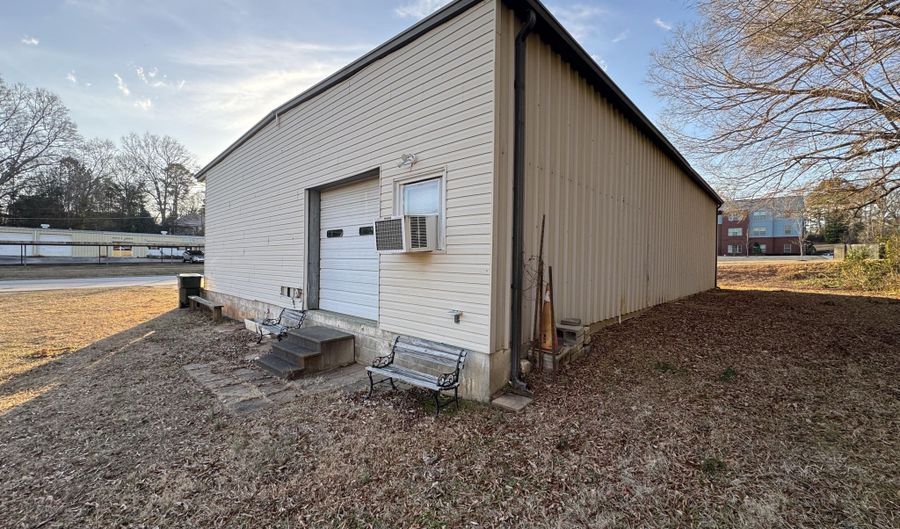 104 CHESTNUT St, Abbeville, SC 29620 - 0 Beds, 0 Bath