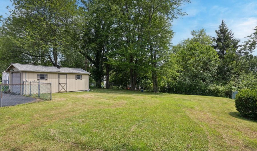 1151 FITZWATERTOWN Rd, Abington, PA 19001 - 3 Beds, 2 Bath