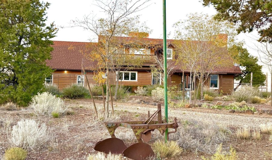 280 N8355 Loop, Concho, AZ 85924 - 5 Beds, 5 Bath