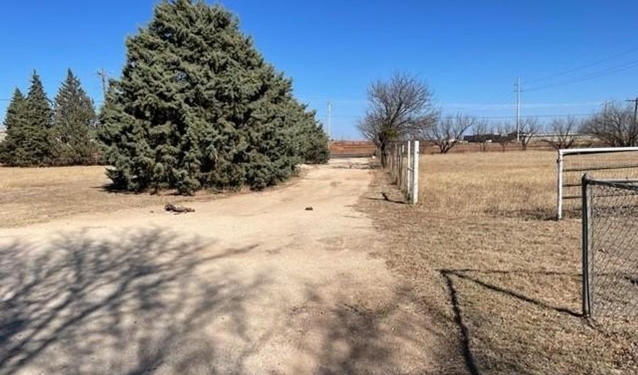 1045 Clark Rd, Abilene, TX 79602 - 3 Beds, 2 Bath