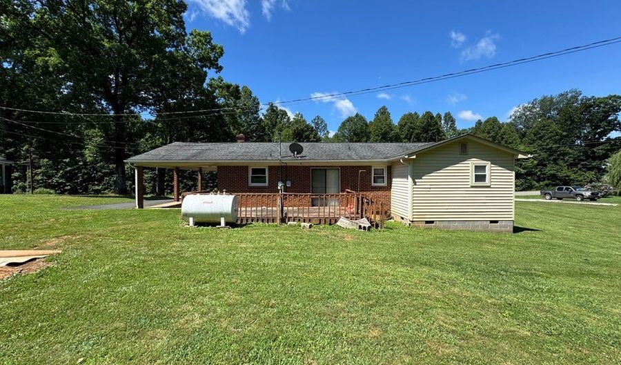 888 Oakville Rd, Appomattox, VA 24522 - 3 Beds, 2 Bath