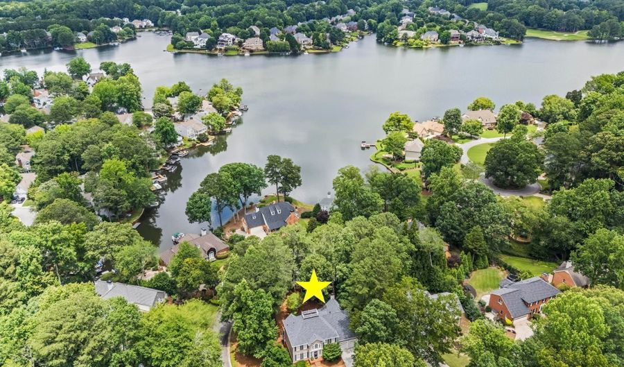 1605 Spinnaker Dr, Alpharetta, GA 30005 - 4 Beds, 4 Bath