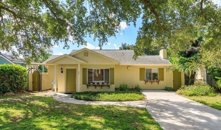 720 LANGSTON Ct, Orlando, FL 32804 - 2 Beds, 2 Bath