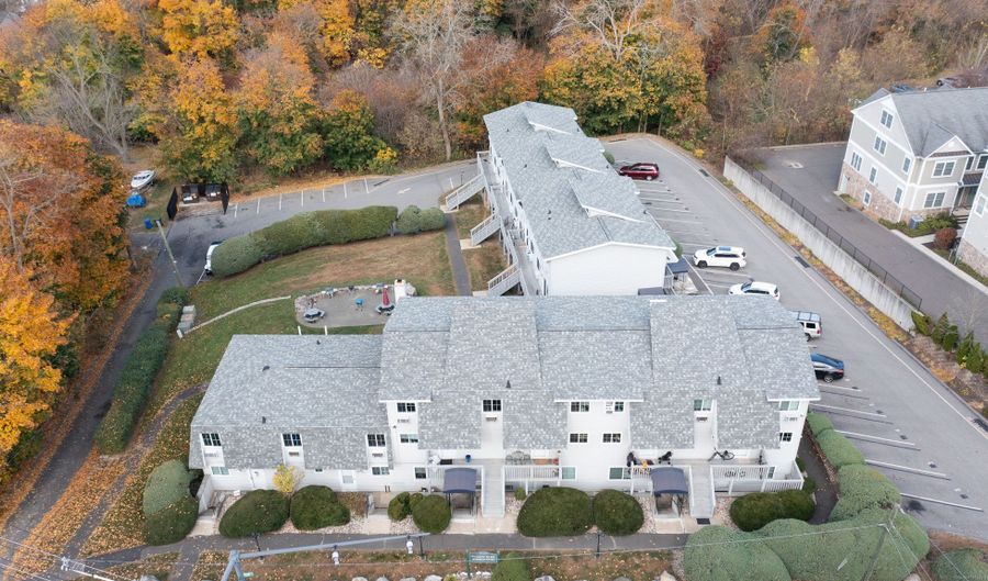 113 Park Ave 20, Danbury, CT 06810 - 2 Beds, 2 Bath