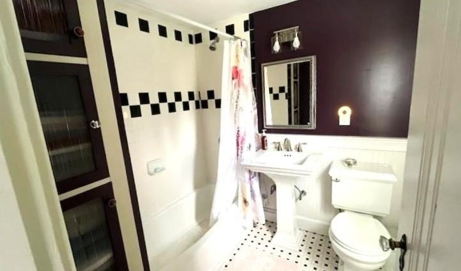 146 Lexington Ave, Cranston, RI 02910 - 3 Beds, 3 Bath