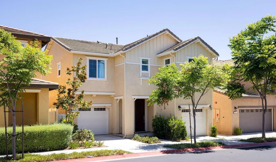 211 Spotted Saddle Way, Fallbrook, CA 92028 - 3 Beds, 3 Bath