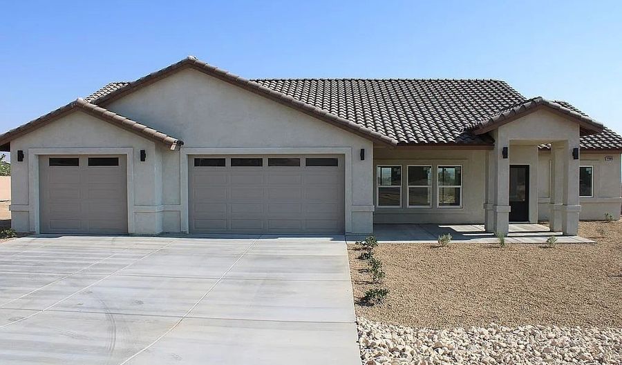 22865 Papago Rd, Apple Valley, CA 92307 - 3 Beds, 2 Bath