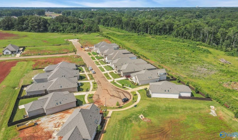 14368 White Creek Trl, Athens, AL 35611 - 3 Beds, 2 Bath
