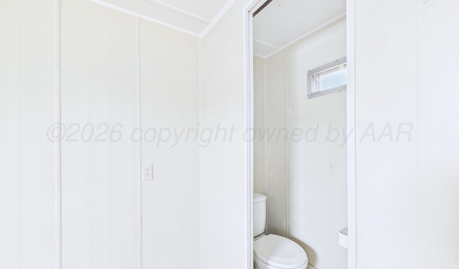 214 W MOBLEY St, Amarillo, TX 79108 - 2 Beds, 1 Bath