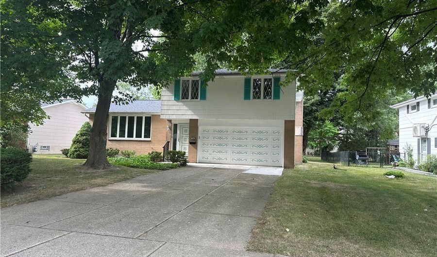 150 Jeffrey Dr, Amherst, NY 14228 - 4 Beds, 2 Bath