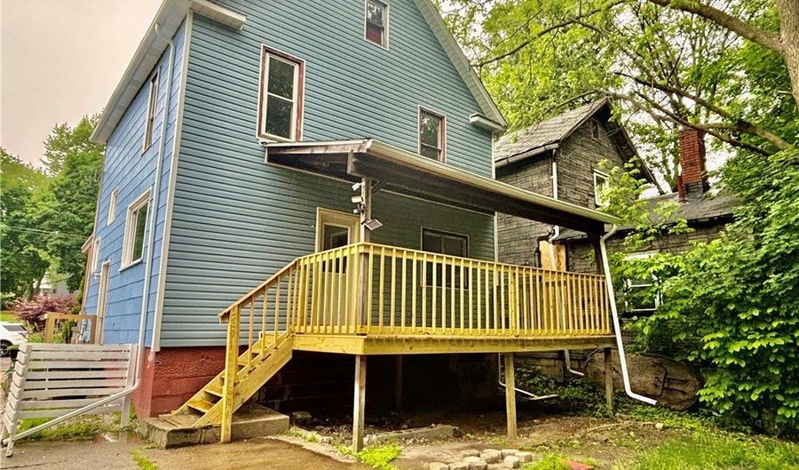 1044 S Liberty Ave, Alliance, OH 44601 - 4 Beds, 1 Bath