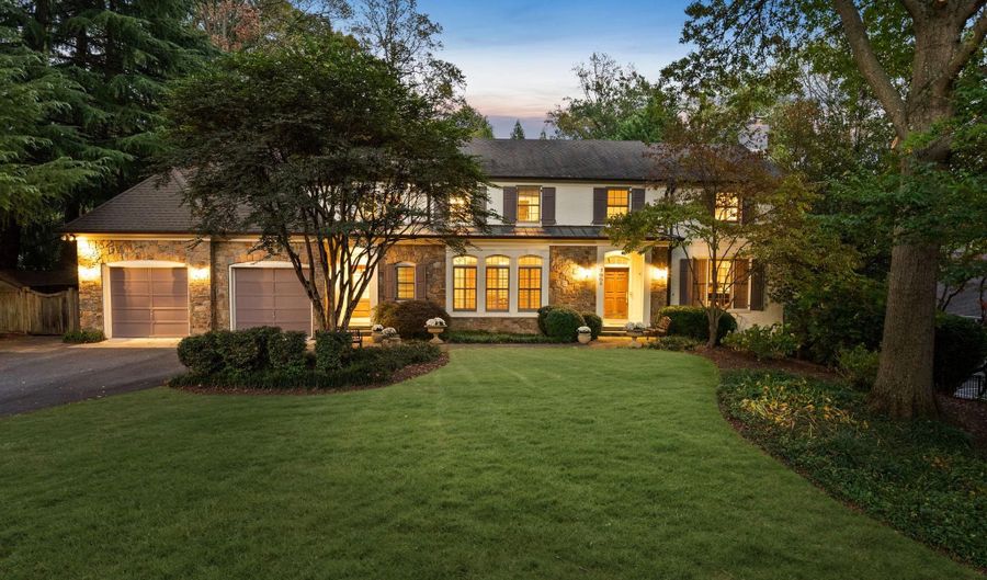 7009 LOCH LOMOND Dr, Bethesda, MD 20817 - 6 Beds, 7 Bath