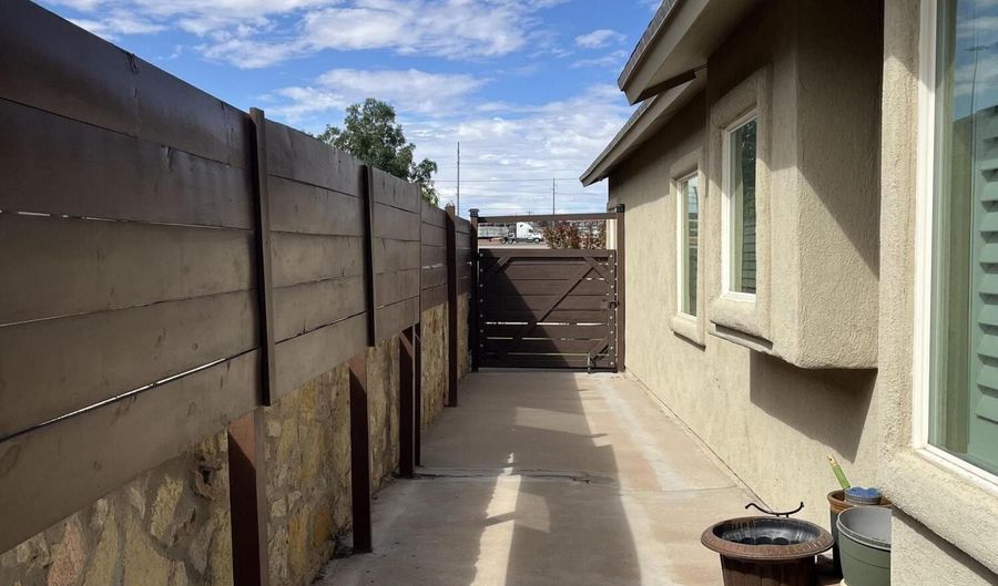 11128 COLBERT COLDWELL Ln, Socorro, TX 79927 - 3 Beds, 2 Bath