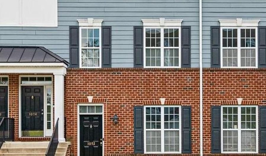 1092 WORTH Ln Bl12, Claymont, DE 19703 - 2 Beds, 2 Bath