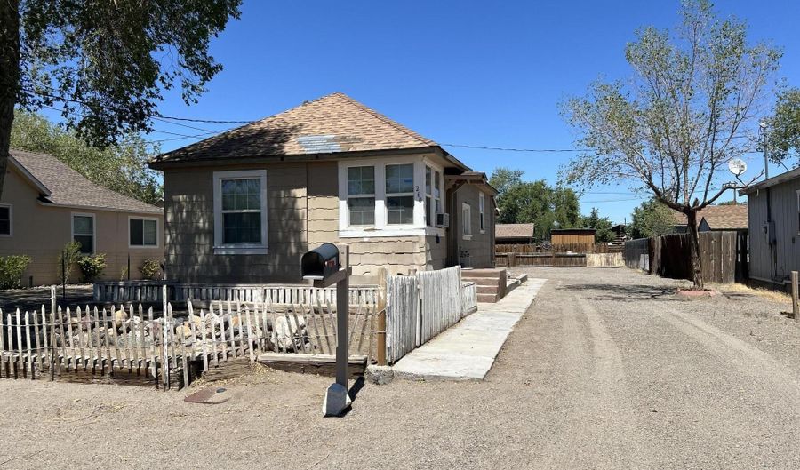 260 1st St, Fernley, NV 89408 - 2 Beds, 1 Bath