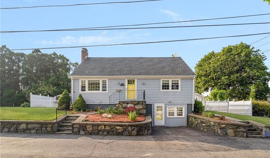 1 Adelaide Ave, Bristol, RI 02809 - 4 Beds, 3 Bath