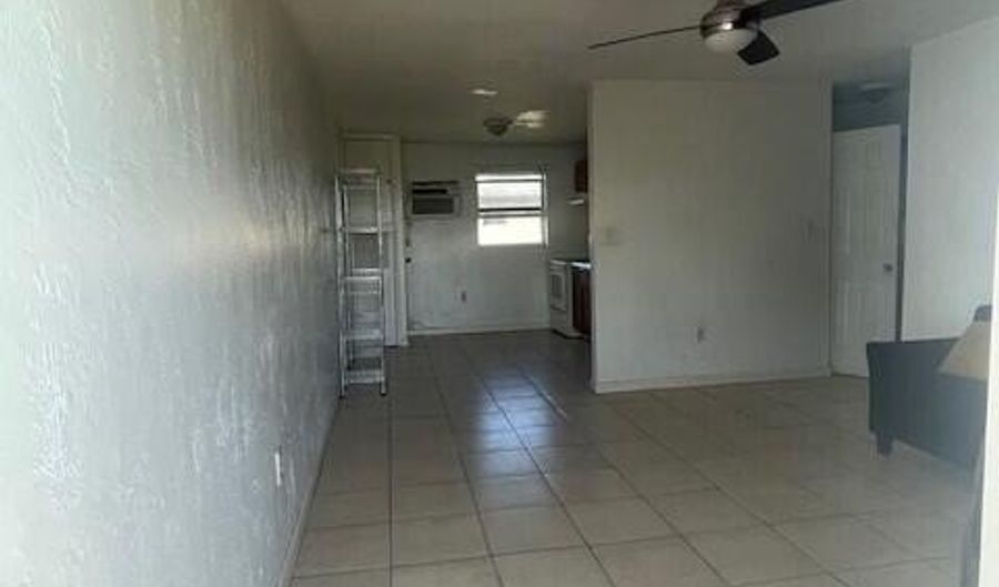 680 SW 6 St SW 1, Belle Glade, FL 33430 - 2 Beds, 1 Bath