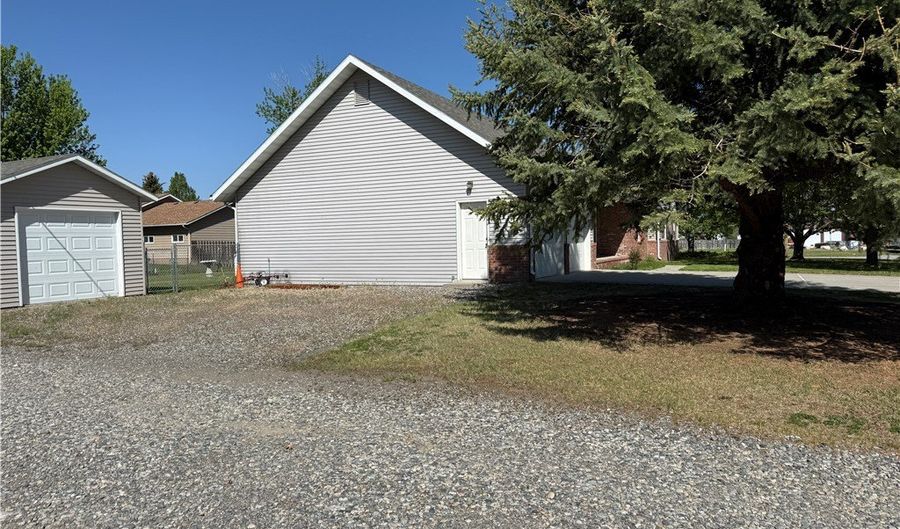 702 Boulder St, Big Timber, MT 59011 - 4 Beds, 3 Bath
