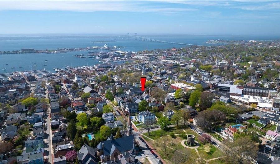 85 Mill St, Newport, RI 02840 - 6 Beds, 4 Bath