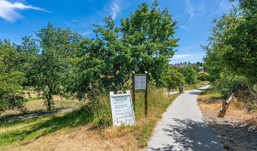 1416 Nighthawk Dr, Santa Rosa, CA 95409 - 3 Beds, 3 Bath