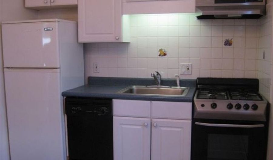 382 Washington Ave, Belleville, NJ 07109 - 2 Beds, 1 Bath