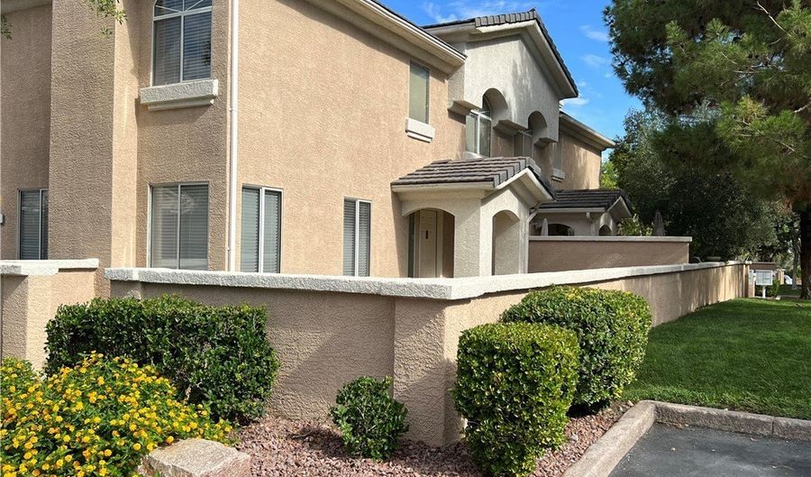 910 Elegant Coral Ave, Henderson, NV 89015 - 3 Beds, 3 Bath