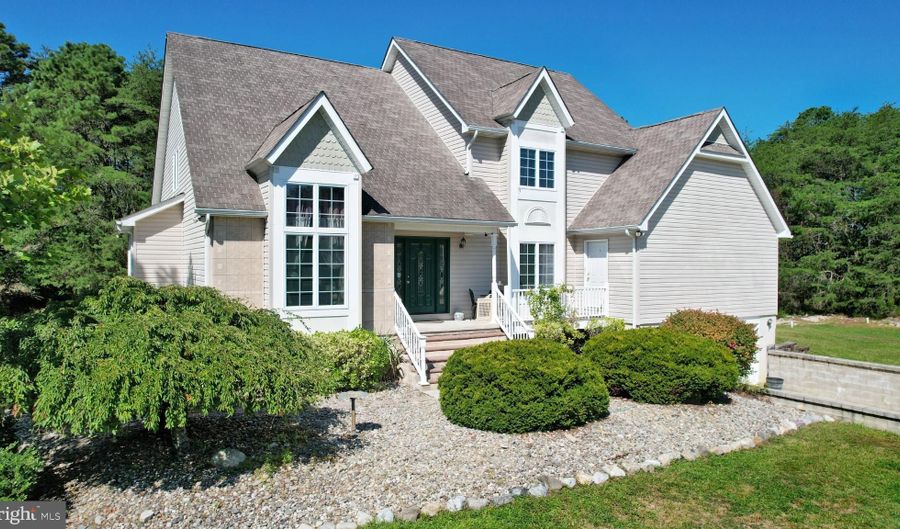 892 HOGBIN Rd, Millville, NJ 08332 - 4 Beds, 3 Bath