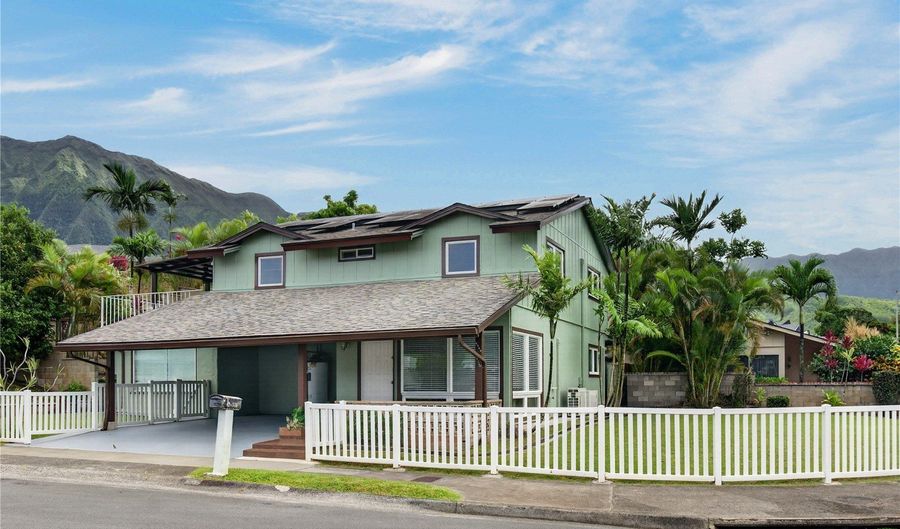 47-360 Hui Koloa Pl, Kaneohe, HI 96744 - 5 Beds, 3 Bath