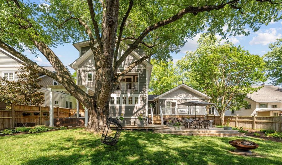 132 S GARFIELD St, Arlington, VA 22204 - 5 Beds, 5 Bath