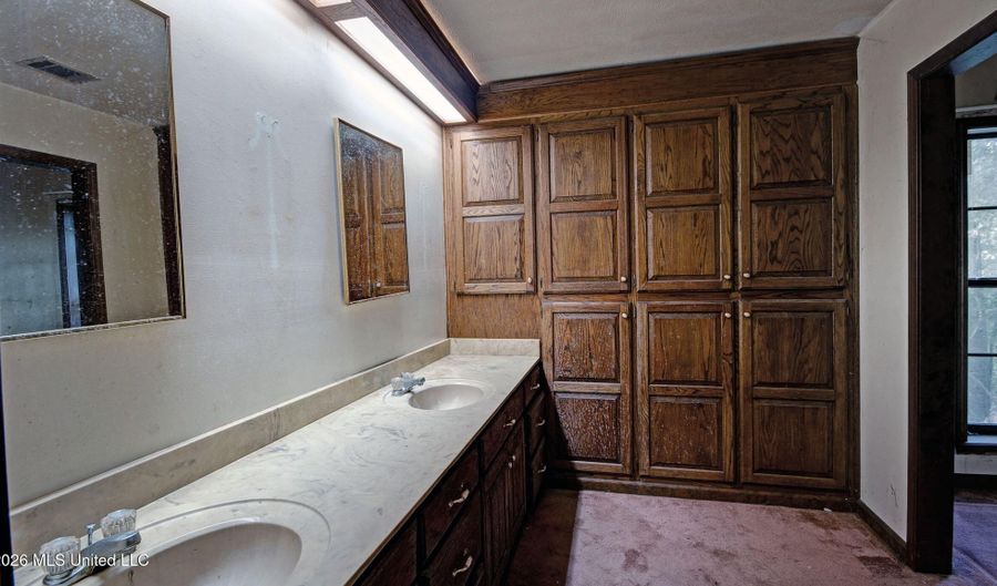 333 Lake Harbor Rd, Brandon, MS 39047 - 2 Beds, 2 Bath