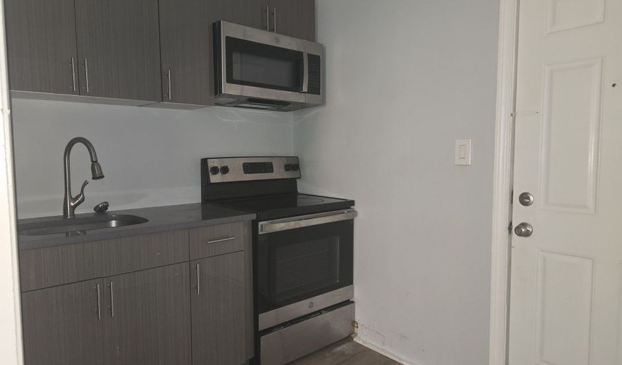 25 Whittier St 3, Bridgeport, CT 06605 - 2 Beds, 1 Bath