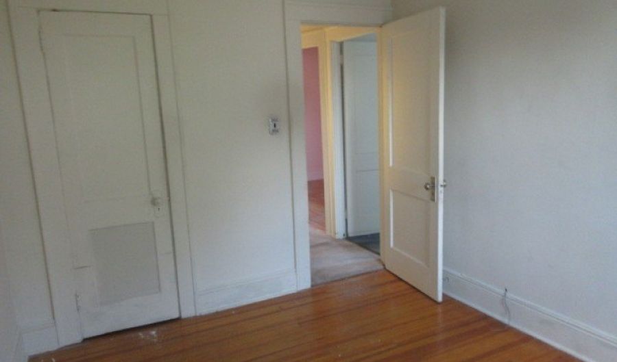 160 Tappan Ave, Belleville, NJ 07109 - 3 Beds, 1 Bath