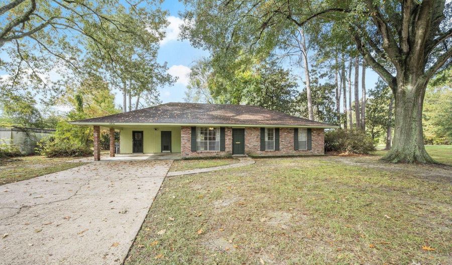 10836 Mollylea Dr, Baton Rouge, LA 70815 - 3 Beds, 2 Bath