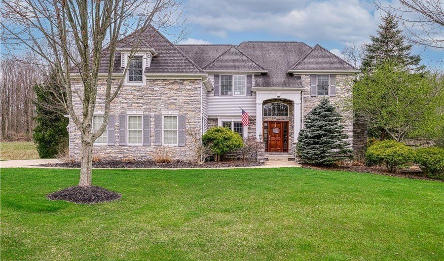 430 W Homestead Dr, Aurora, OH 44202 - 4 Beds, 4 Bath