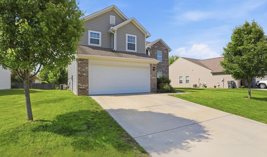 953 Beal Way, Indianapolis, IN 46217 - 4 Beds, 3 Bath